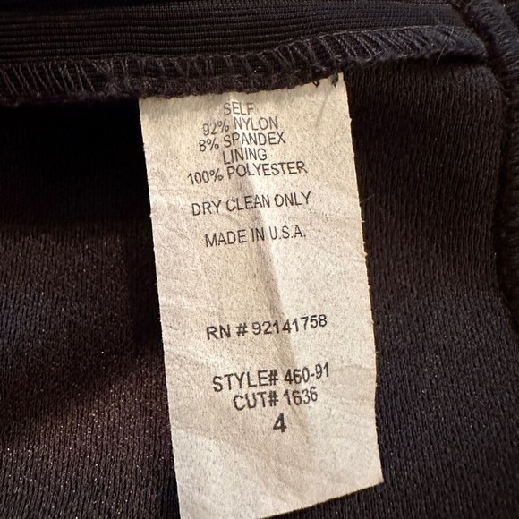 LINDA SEGAL, WOMENS BLACK PENCIL DRESS WITH FLORAL LINING. SIZE 4 - Picture 7 of 7